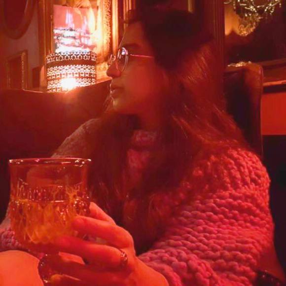 Meet your Posher, Melanie - Picture 1 of 1